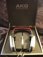 AKG K1000