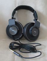 AKG k550